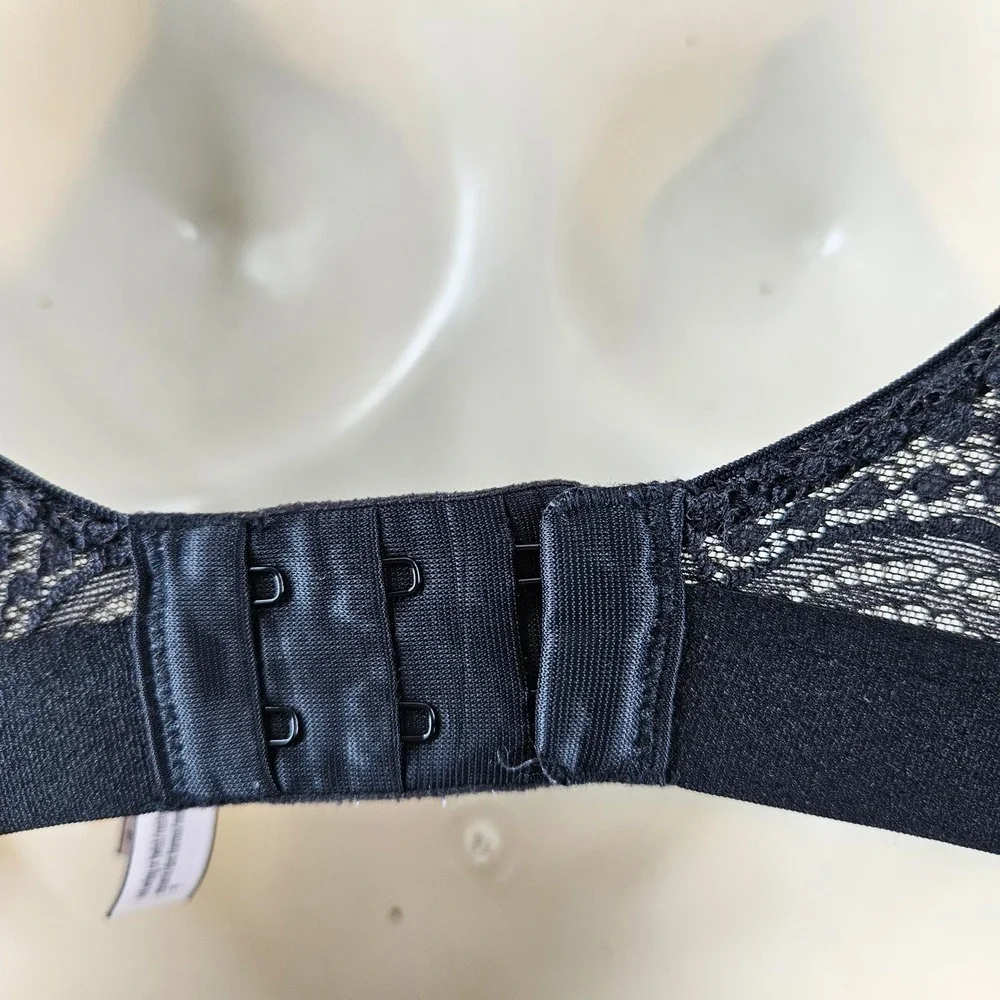 Victorias Secret Lined No Wire Bra Womens 32D Black Floral Lace Wireless Comfort